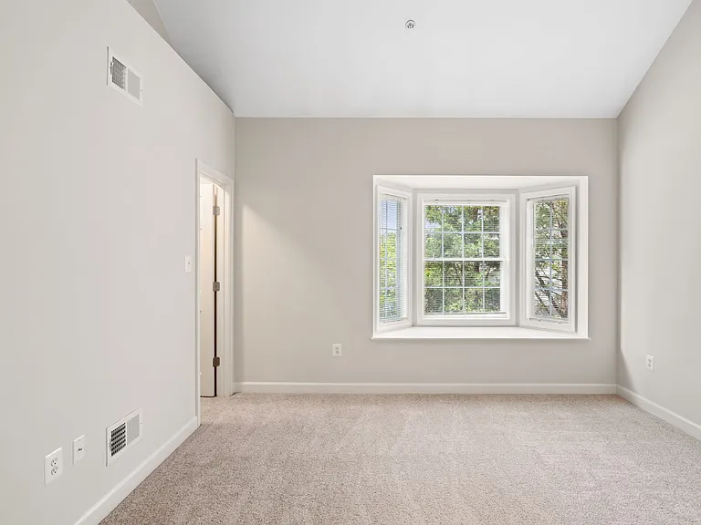 788 N Wakefield St — Photo 29