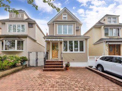 78-28 64 Place, Flushing, NY, 11385