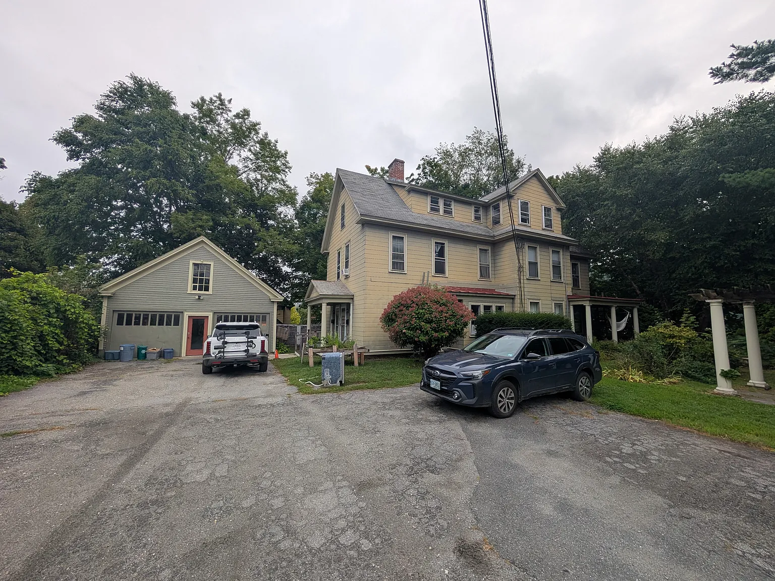 2 bed, 1073 sqft, $2,000 — Photo 1