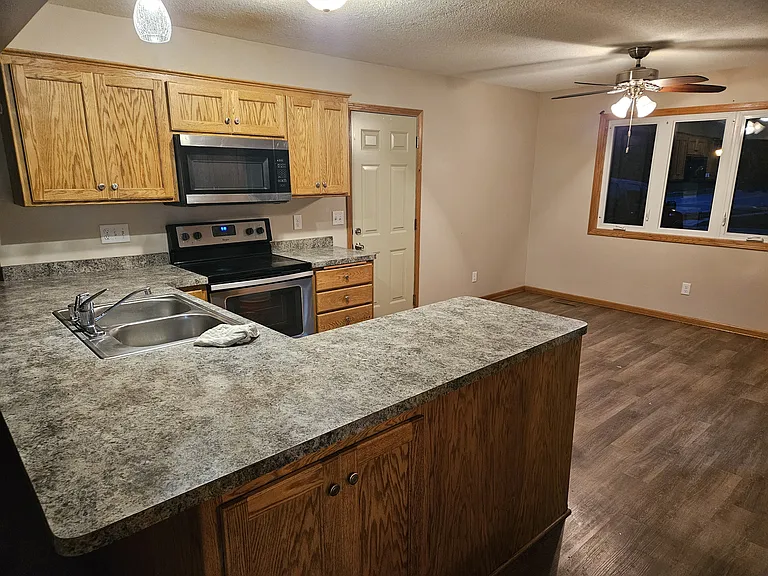 14270 Hemlock Ct N — Photo 7
