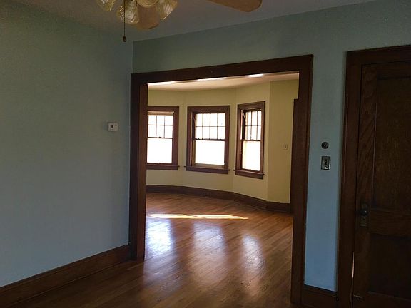 4th image of 2052 Wascana Ave #2