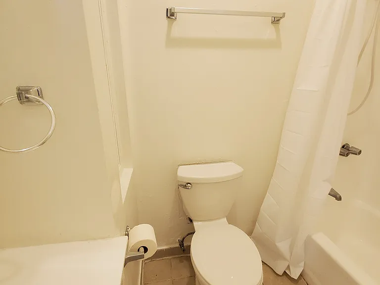 3020 Altura St #4 — Photo 10
