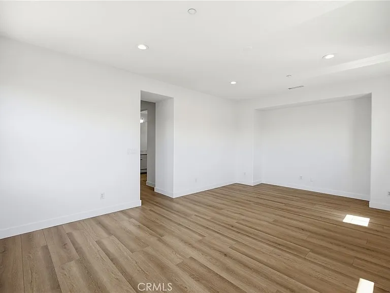 42 Paseo Vis — Photo 20