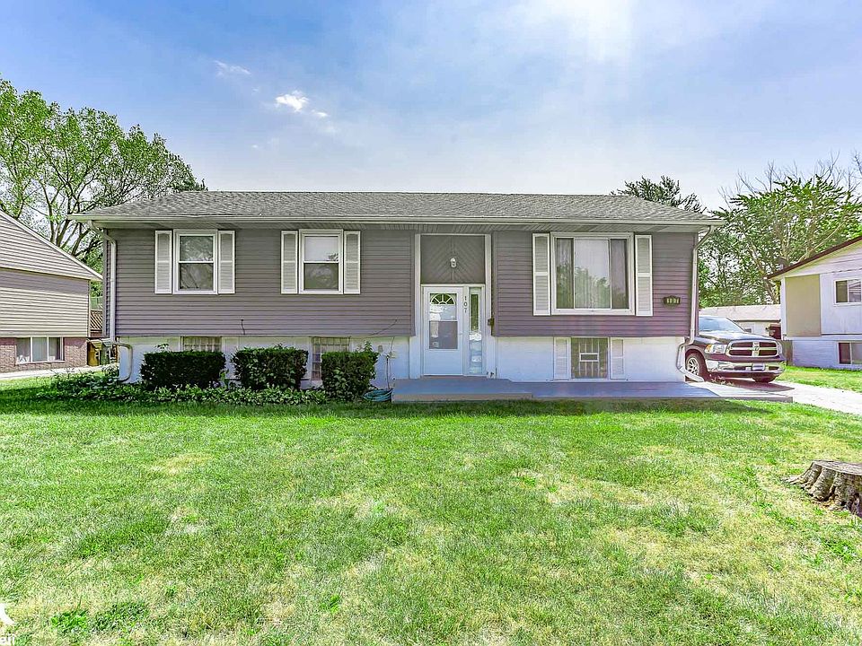 1st image of 107 N Pine Ln