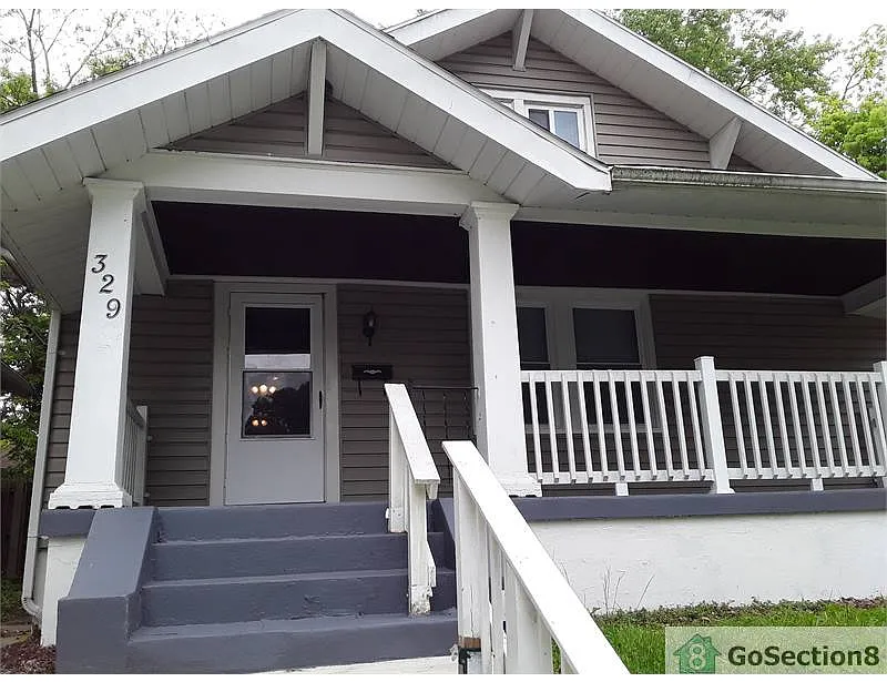 329 Cherry Dr photo 1