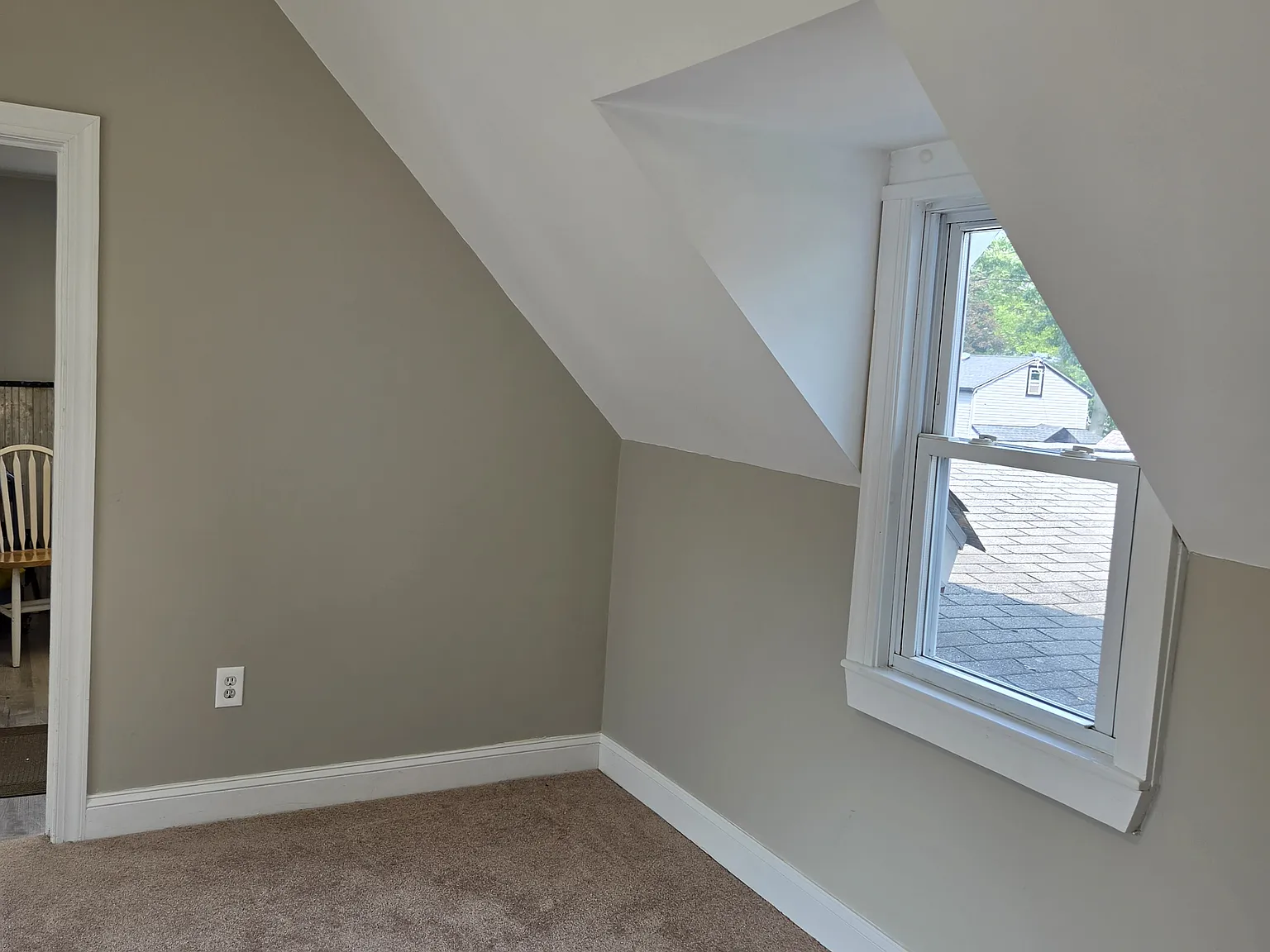 2 bed, 700 sqft, $1,500 — Photo 2
