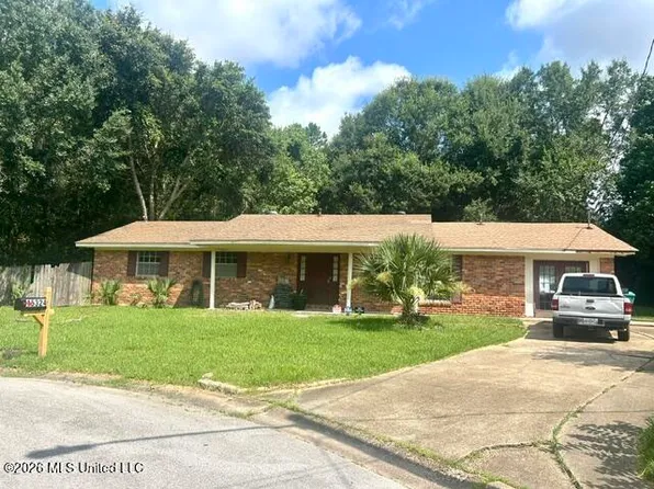 15324 Northwood Dr, Gulfport, MS 39503