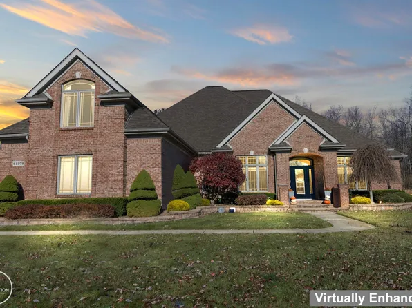 61279 Burningwood Dr, Washington, MI 48094