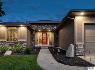 17603 Ventana Cir, Omaha, NE 68136