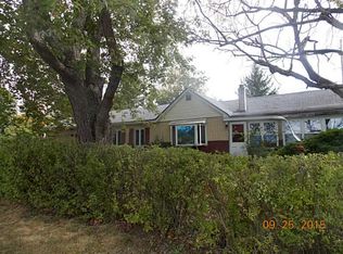 820 Beach Dr, Medway, OH 45341