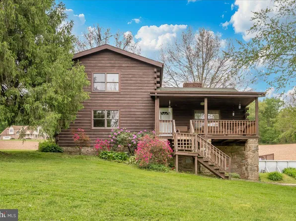 2635 Valley Rd, Seven Valleys, PA 17360
