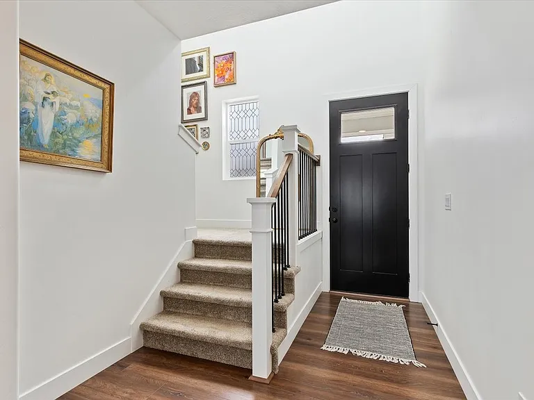 4729 E Lake Corner Dr — Photo 2