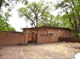 94 County Road 84, Santa Fe, NM 87506