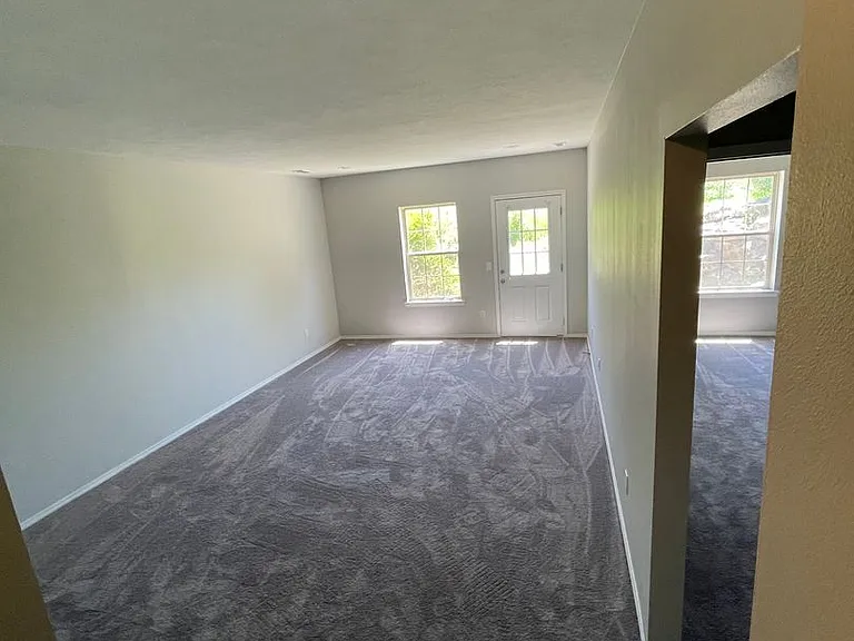2202 W Jonquil Ln — Photo 18