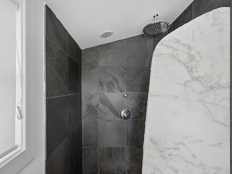 102 Little Neck Rd — Photo 30