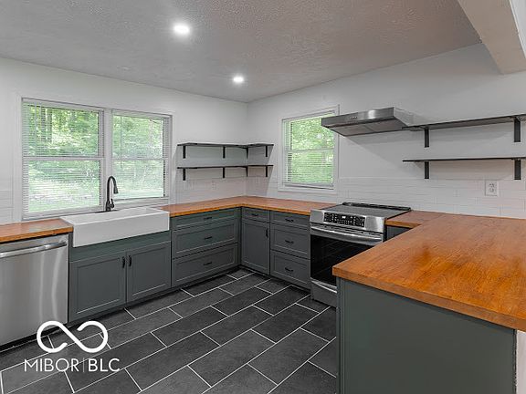 3rd image of 2449 Cartersburg Rd