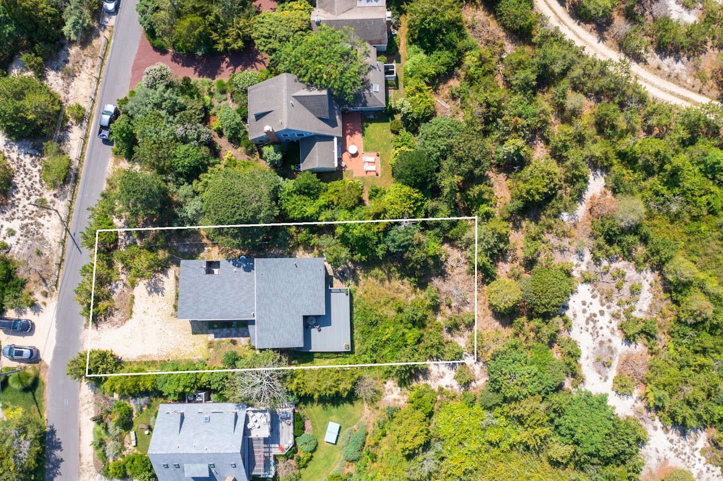 52 Beach Ave, Amagansett, NY 11930 Out East