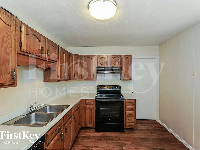 4841 Trailwood Dr — Photo 7