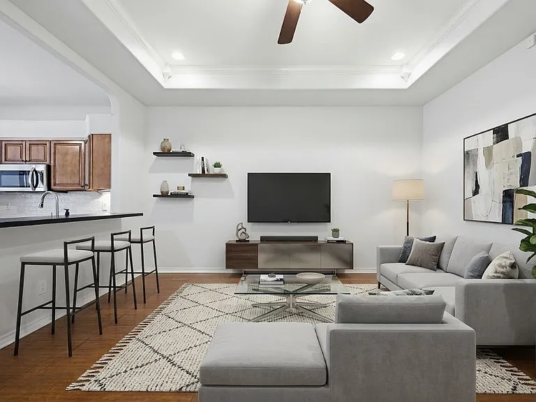 7251 Prairie Dr #6 — Photo 4