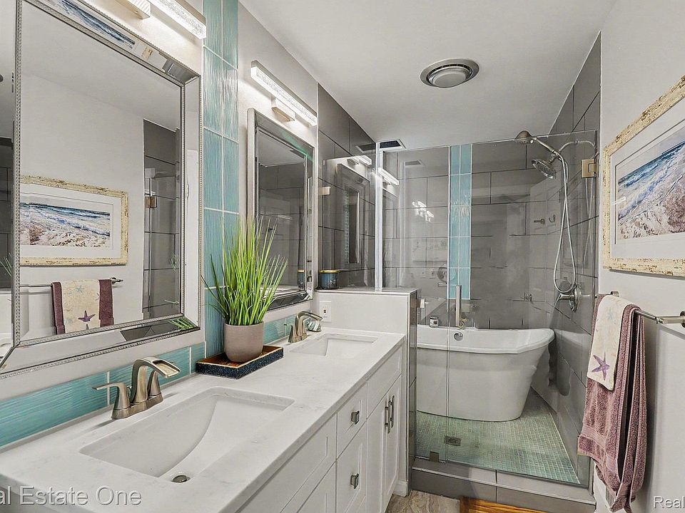 310 Pine Tree Rd, photo 18