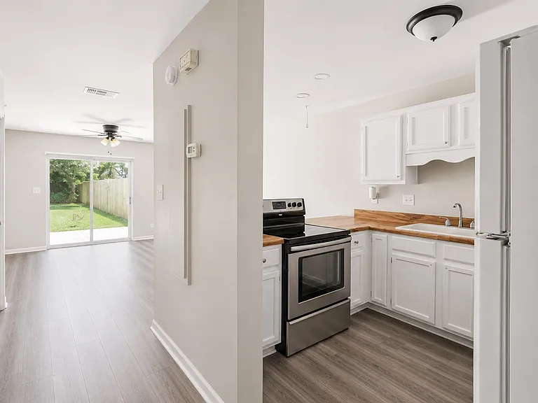 8124 Stonebrook Dr #1 — Photo 17