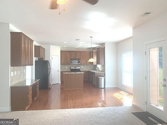 4th image of 2118 Water Mill Ct