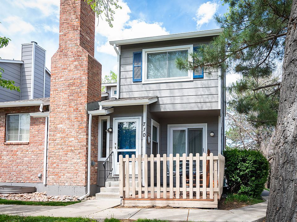 Front exterior. End unit.