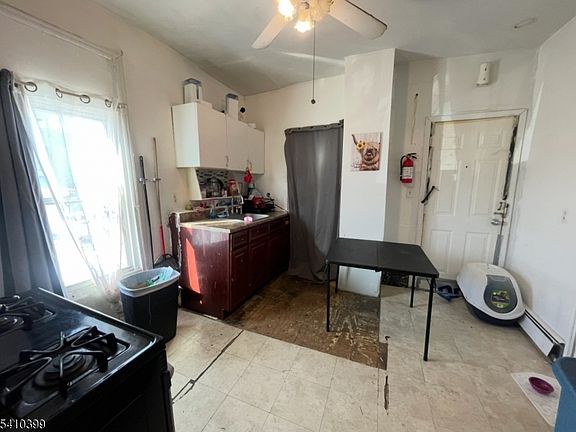 2nd image of 23 Ward St
