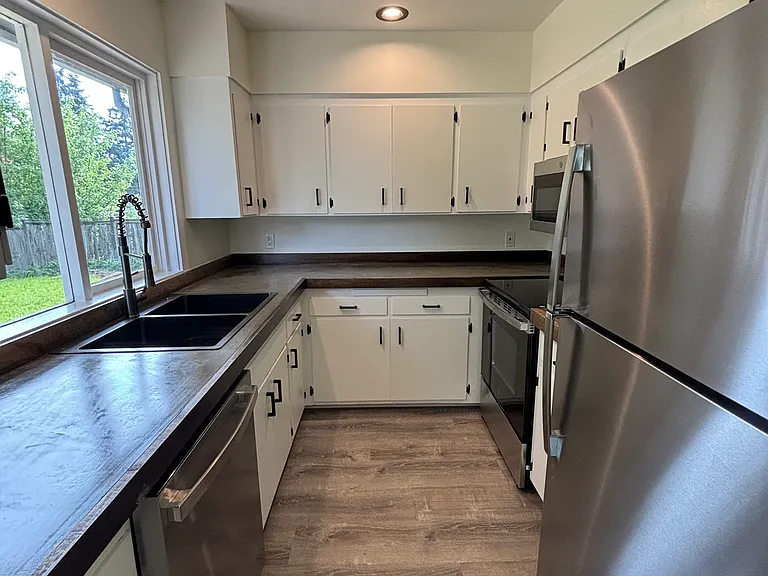 7104 193rd Pl SW — Photo 4