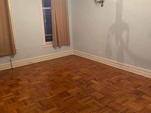 4th image of 940 Manhattan Ave #2