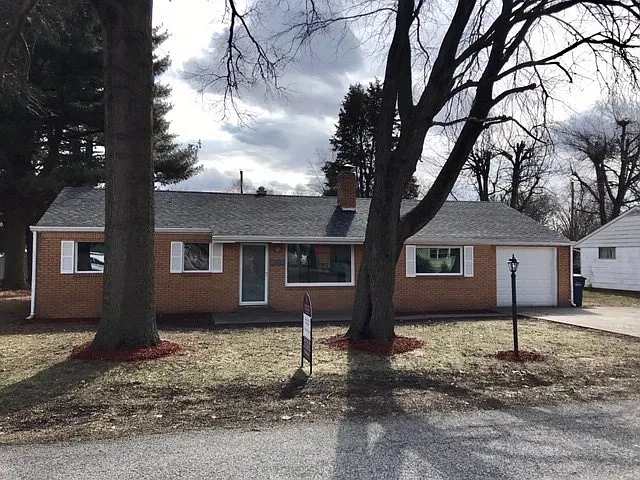 2143 Dahlen Ave photo 1
