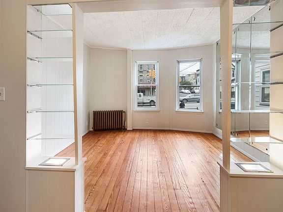 3rd image of 3241 Kennedy Blvd
