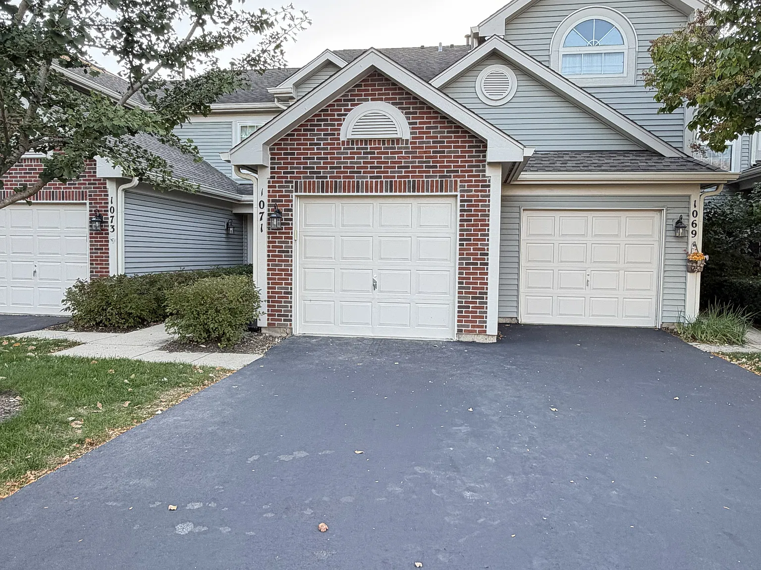 2 bed, 2.5 bath, 1400 sqft, $2,250 — Photo 1