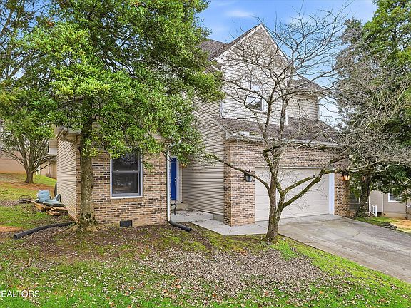 4th image of 8500 Cypress Lake Dr E