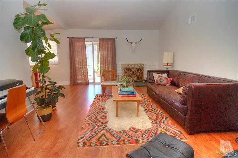 1st image of 3566 Baxter St