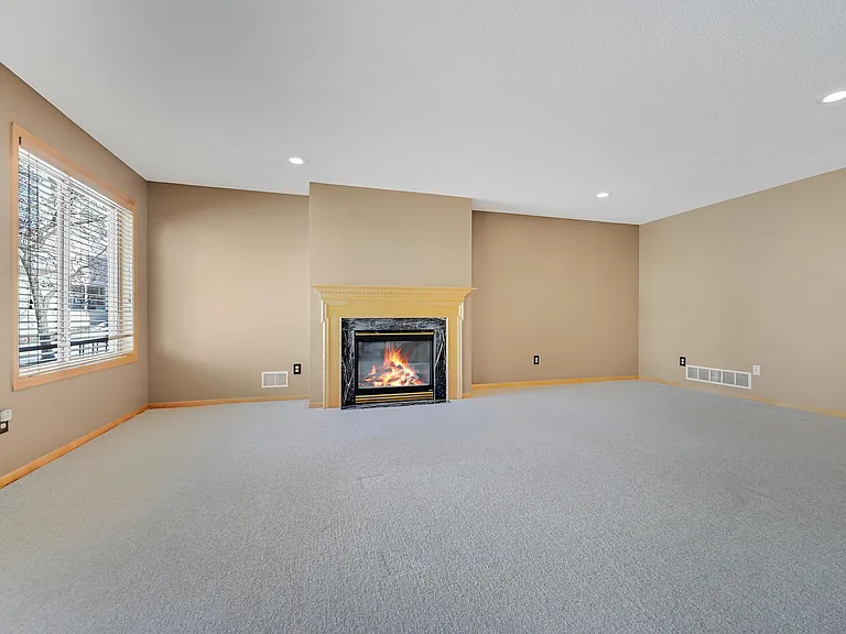 7950 Victoria Way — Photo 32