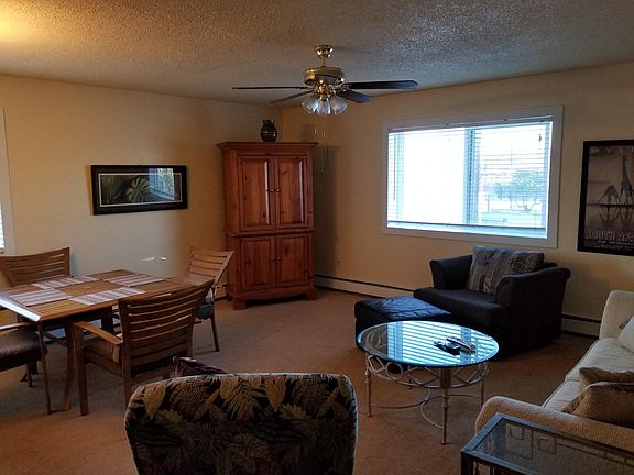 Living Room/Dinning Area