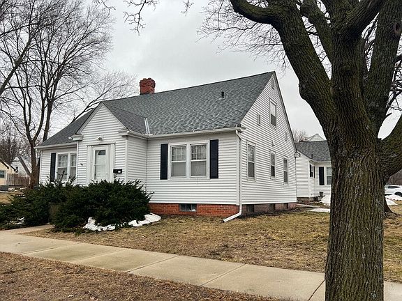 2nd image of 704 Owatonna St