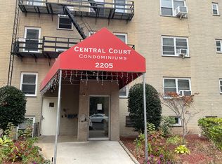 2205 N Central Rd APT 4A, Fort Lee, NJ 07024
