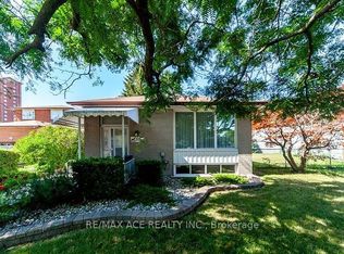 61 Lord Roberts Dr, Toronto, ON M1K 3W1