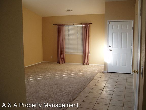 3rd image of 2281 E El Paso Ave