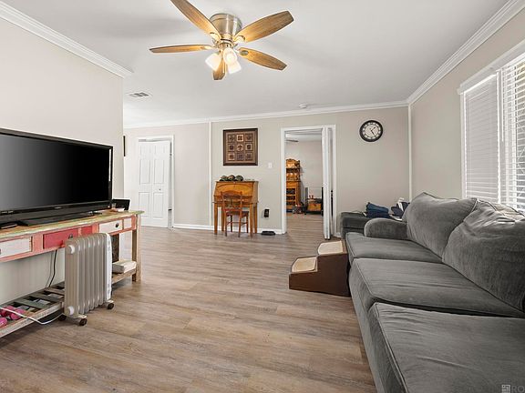 4th image of 2112 E Contour Dr