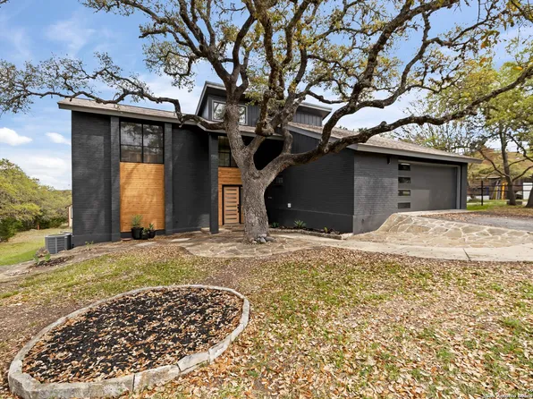 26387 Dull Knife Trail, San Antonio, TX 78255