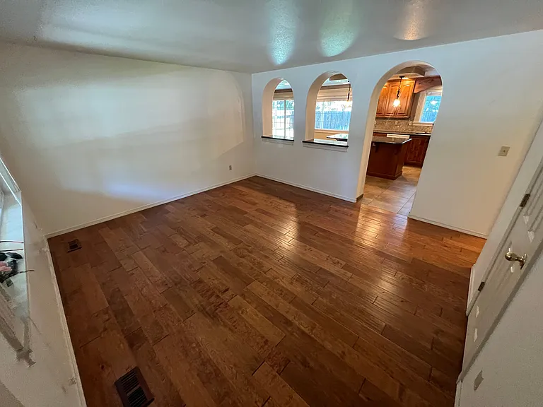 3578 S North Church Ave — Photo 5