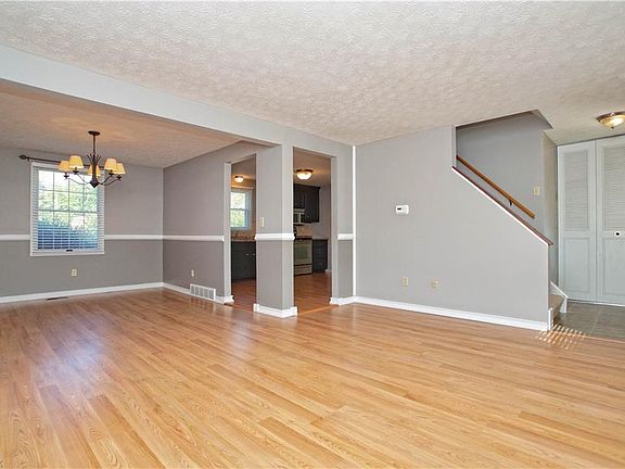 5th image of 715 Fairfax Dr