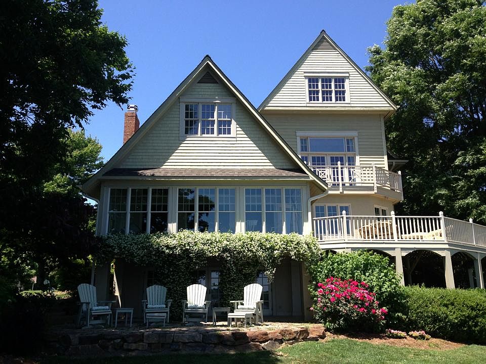 1st image of 135 Winston Way Ln