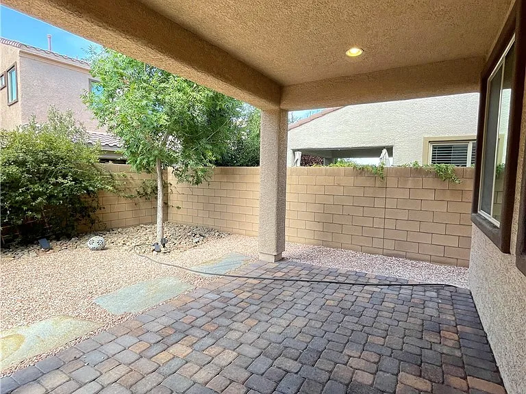 9702 Canyon Landing Ave — Photo 44