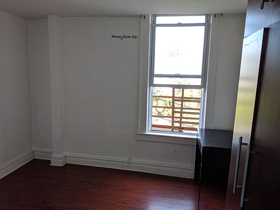 3rd image of 87 Chestnut Ave APT 3