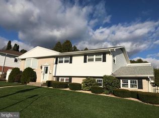 2725 Hillvale Ave, Reading, PA 19609