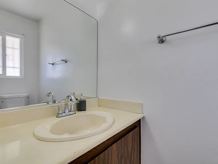 4335 Galore Ave — Photo 25